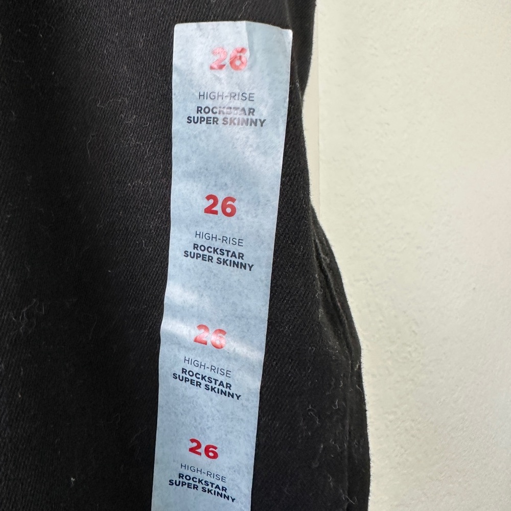 ✨NEW✨ Old Navy Women's High Rise Rockstar Black Super Skinny Jeans - Picture 4 of 7